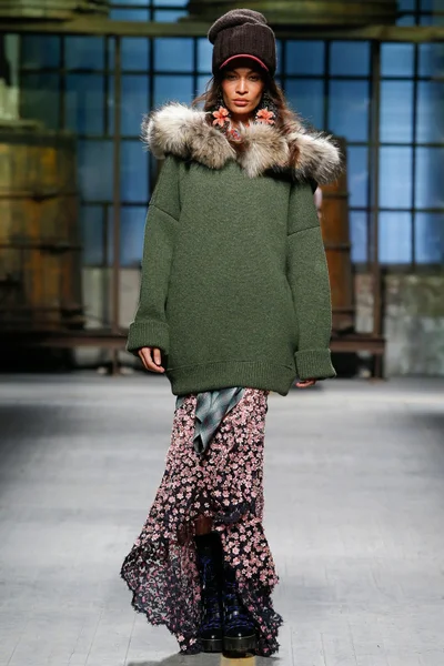 Look 4